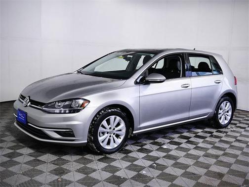 2018 Volkswagen Golf TSI SE