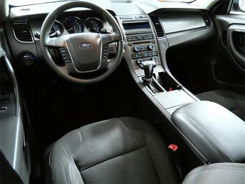 2010 Ford Taurus SEL