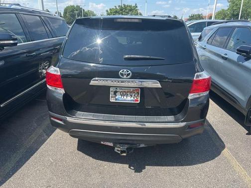 2011 Toyota Highlander SE
