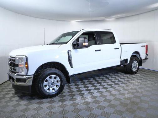 OXFORD WHITE 2024 Ford F-250 XLT