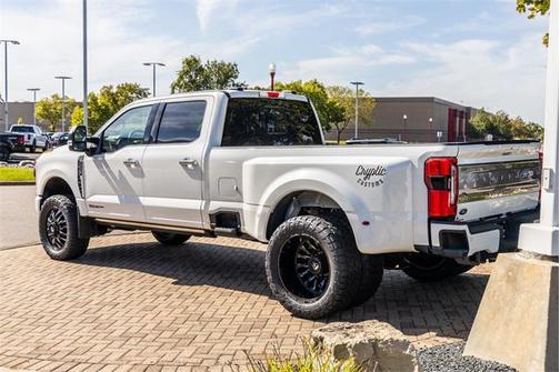 2025 Ford F-350 Platinum