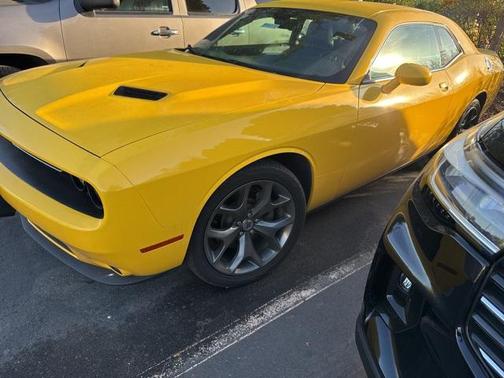 2017 Dodge Challenger SXT
