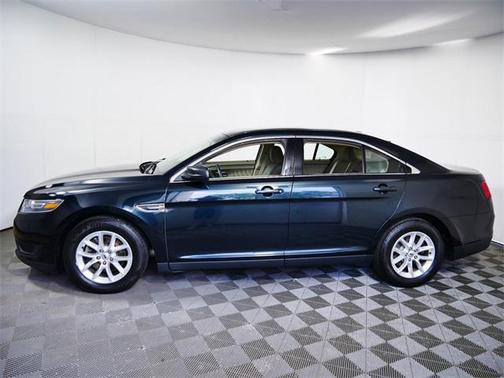 2015 Ford Taurus SE
