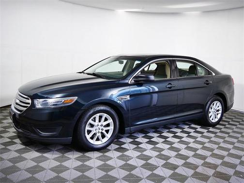 2015 Ford Taurus SE