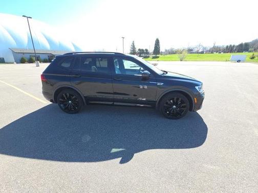 2021 Volkswagen Tiguan 2.0T SE R-Line Black 4MOTION