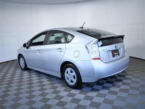 2010 Toyota Prius III