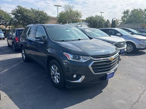 2018 Chevrolet Traverse LT Cloth