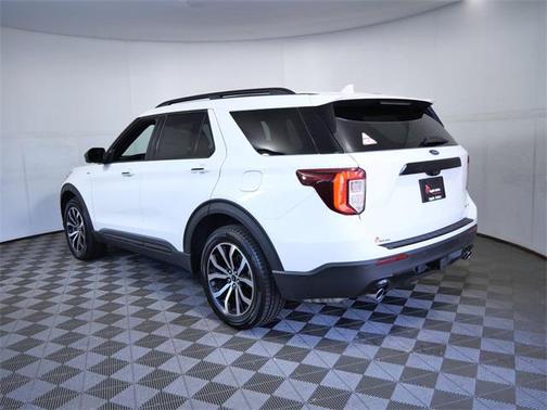 2022 Ford Explorer ST-Line