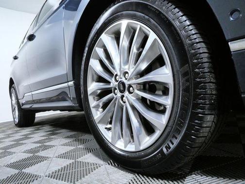 Blue Metallic 2023 Ford Edge Titanium