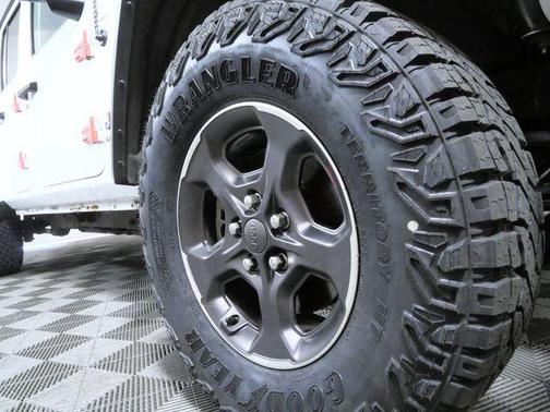 Bright White Clearcoat 2020 Jeep Gladiator Rubicon