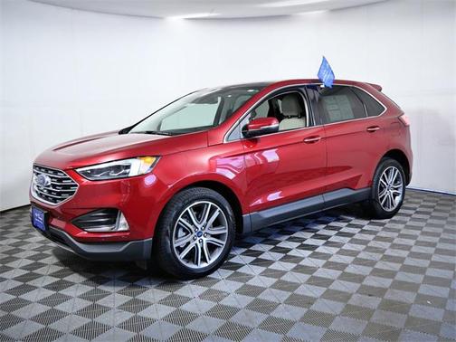 2022 Ford Edge Titanium