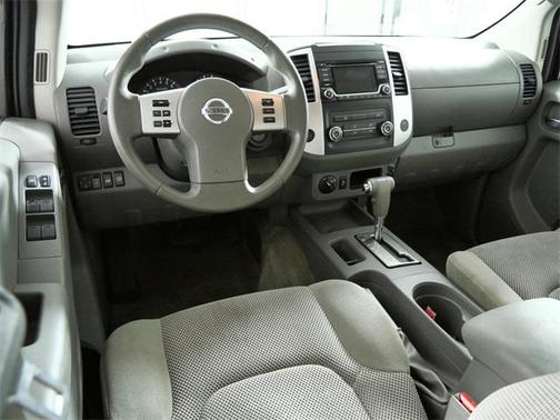 2017 Nissan Frontier SV