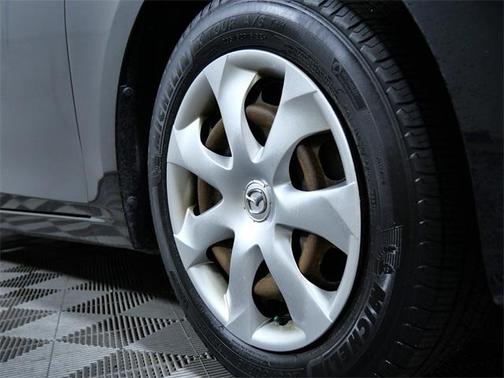 2015 Mazda Mazda3 i Sport