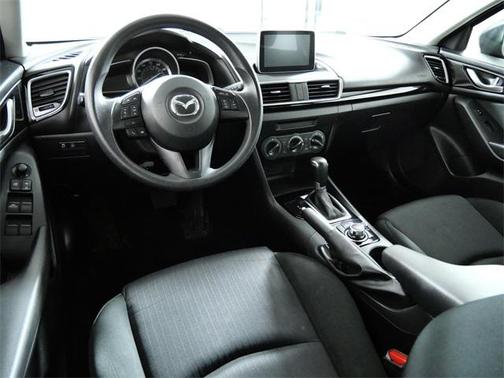 2015 Mazda Mazda3 i Sport
