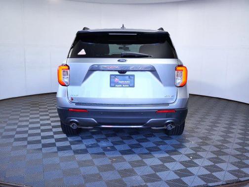 Silver Metallic 2021 Ford Explorer XLT