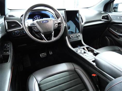 2022 Ford Edge ST Line