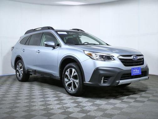 Ice Silver Metallic 2022 Subaru Outback Limited