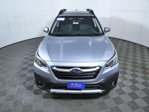 Ice Silver Metallic 2022 Subaru Outback Limited