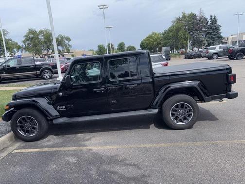2022 Jeep Gladiator Overland
