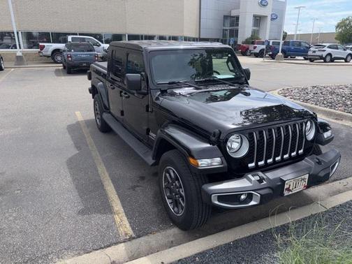 2022 Jeep Gladiator Overland