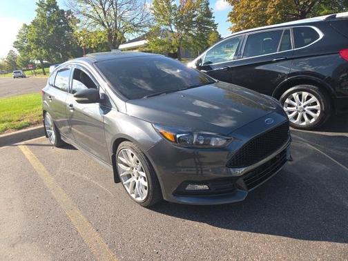 2017 Ford Focus ST 