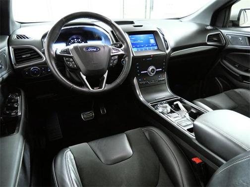 2020 Ford Edge ST