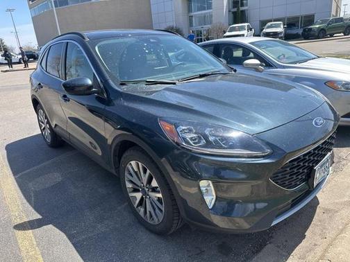 2022 Ford Escape Titanium