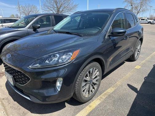 2022 Ford Escape Titanium