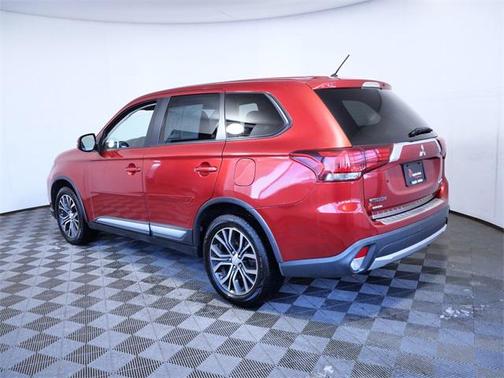 2016 Mitsubishi Outlander SE