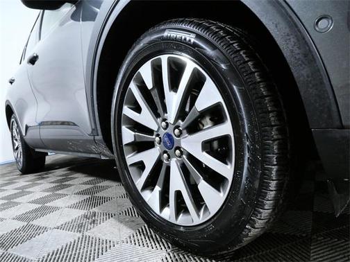 2020 Ford Escape Titanium