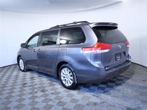 2011 Toyota Sienna XLE