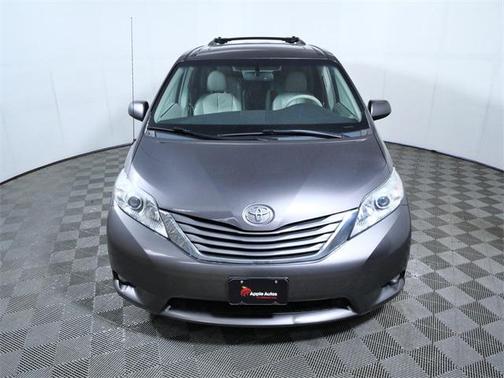 2011 Toyota Sienna XLE
