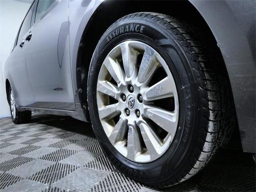 2011 Toyota Sienna XLE