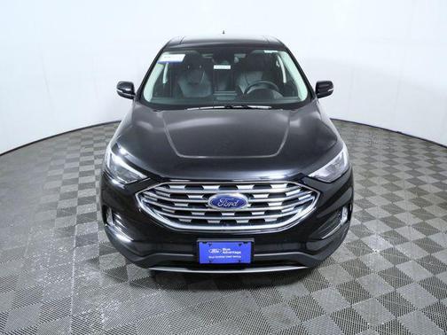 AGATE BLACK METALLIC 2023 Ford Edge Titanium