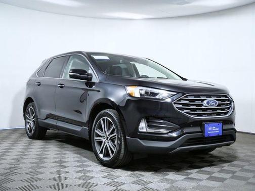 Black Metallic 2023 Ford Edge Titanium