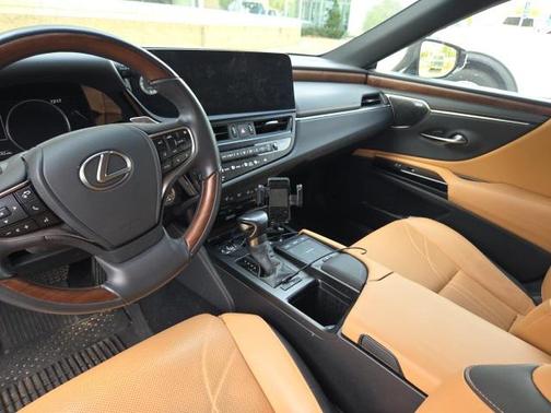 2022 Lexus ES 350 Ultra Luxury