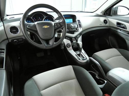 2011 Chevrolet Cruze LS