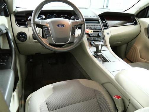 2010 Ford Taurus SEL