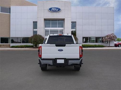 2025 Ford F-350 XLT