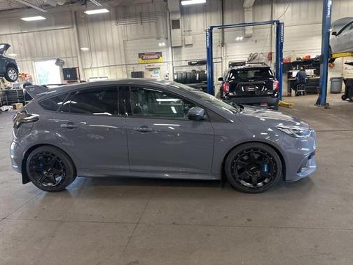 2017 Ford Focus RS Base