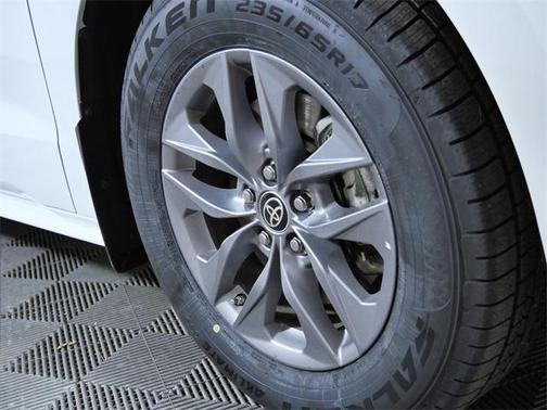 2022 Toyota Sienna XLE 7 Passenger