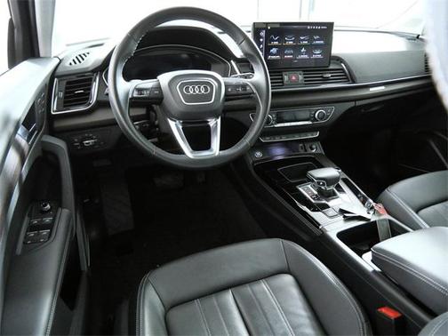 2022 Audi Q5 40 Premium Plus