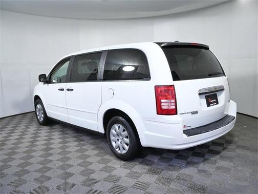 2008 Chrysler Town & Country LX