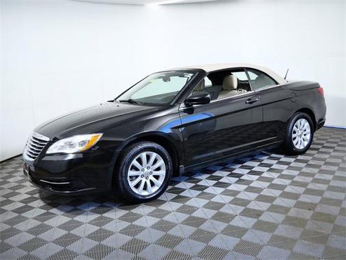 2013 Chrysler 200 Touring