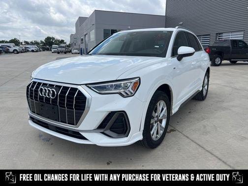2023 Audi Q3 Premium 45 TFSI S line quattro Tiptronic