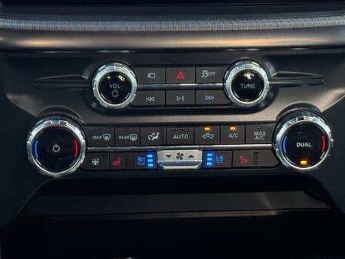 CARBONIZED GRAY METALLIC 2025 Ford F-150 LARIAT