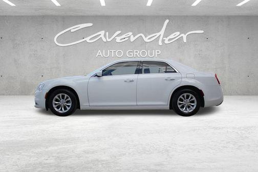 2023 Chrysler 300 Touring