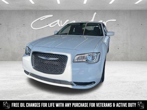 2023 Chrysler 300 Touring