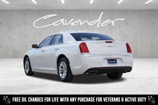 2023 Chrysler 300 Touring