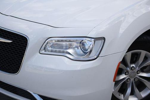 2023 Chrysler 300 Touring